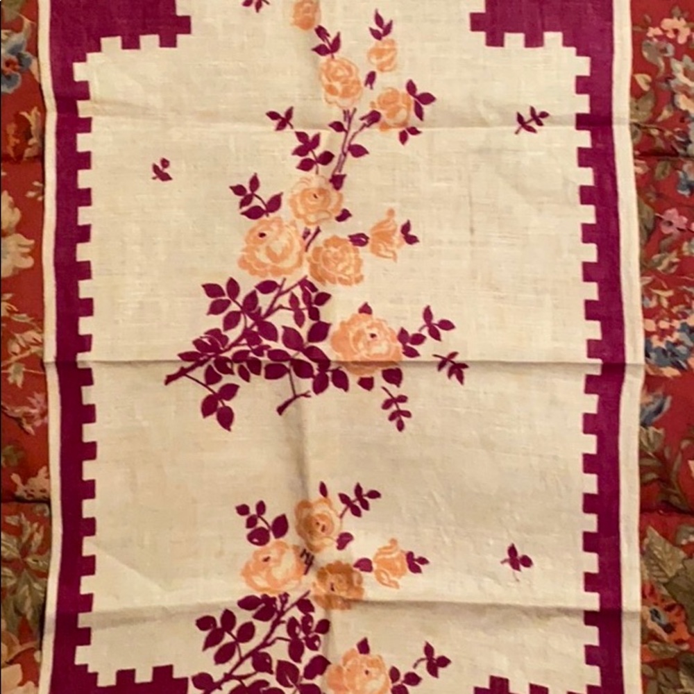 Vintage linen towel floral design